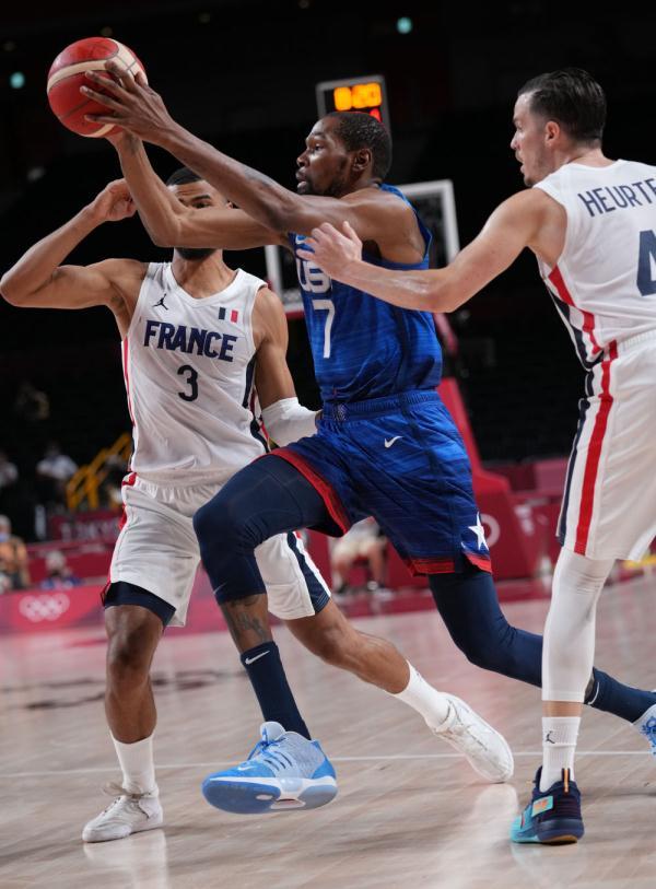 与竞争之间 与竞争之间