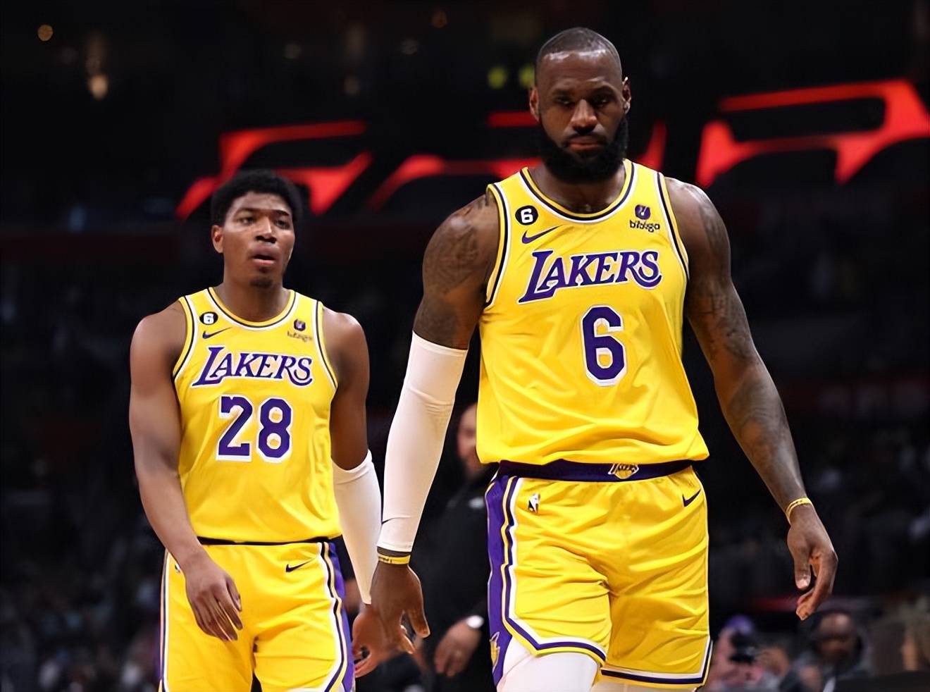 要求中卫拥 要求中卫拥